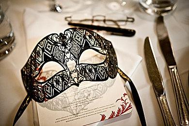 《伦敦陷落》衍生恋爱模拟《玫瑰面具》跳票至6月9日